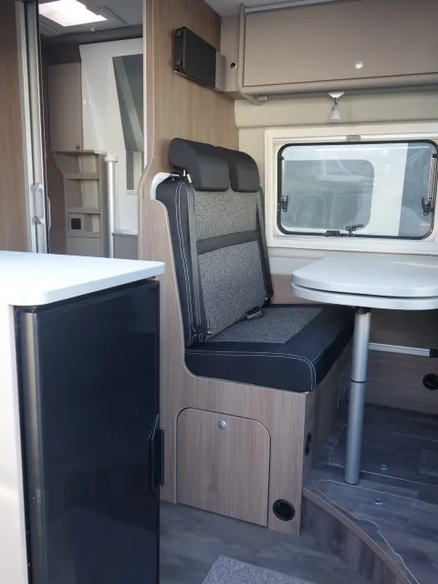 Fourgon aménagé - Carado - CV 640 PRO+ - 2025