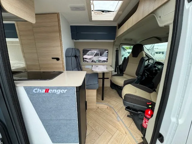 Fourgon aménagé - Challenger - V114 - 2026
