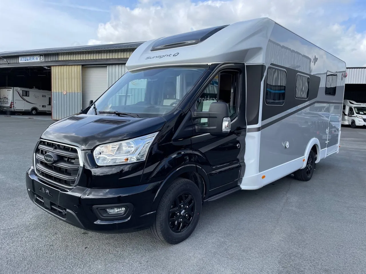 T 690 L ADVENTURE EDITION 2024