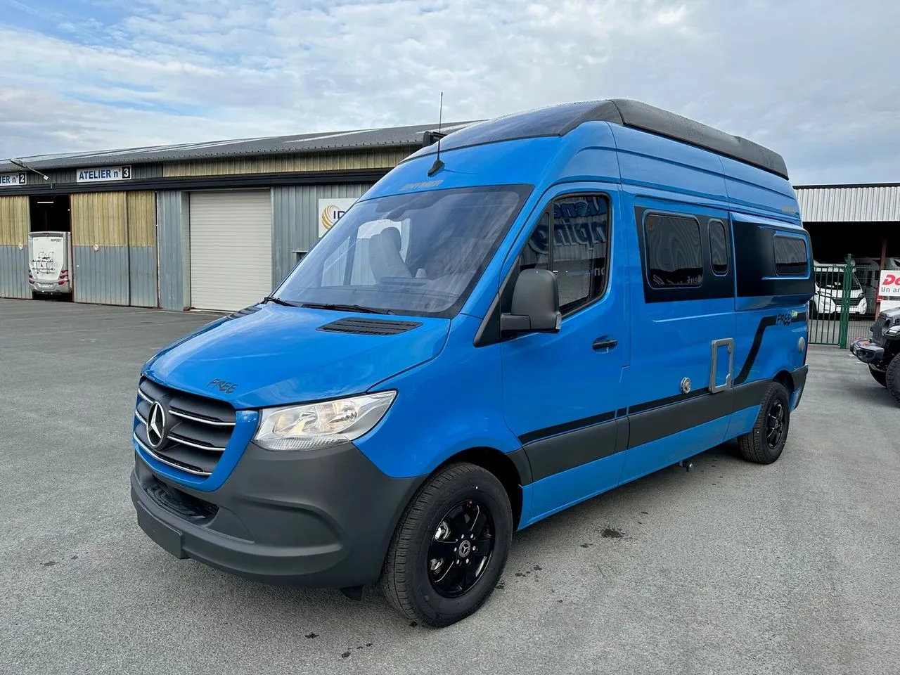 HYMER FREE 600 S BLUE EVO