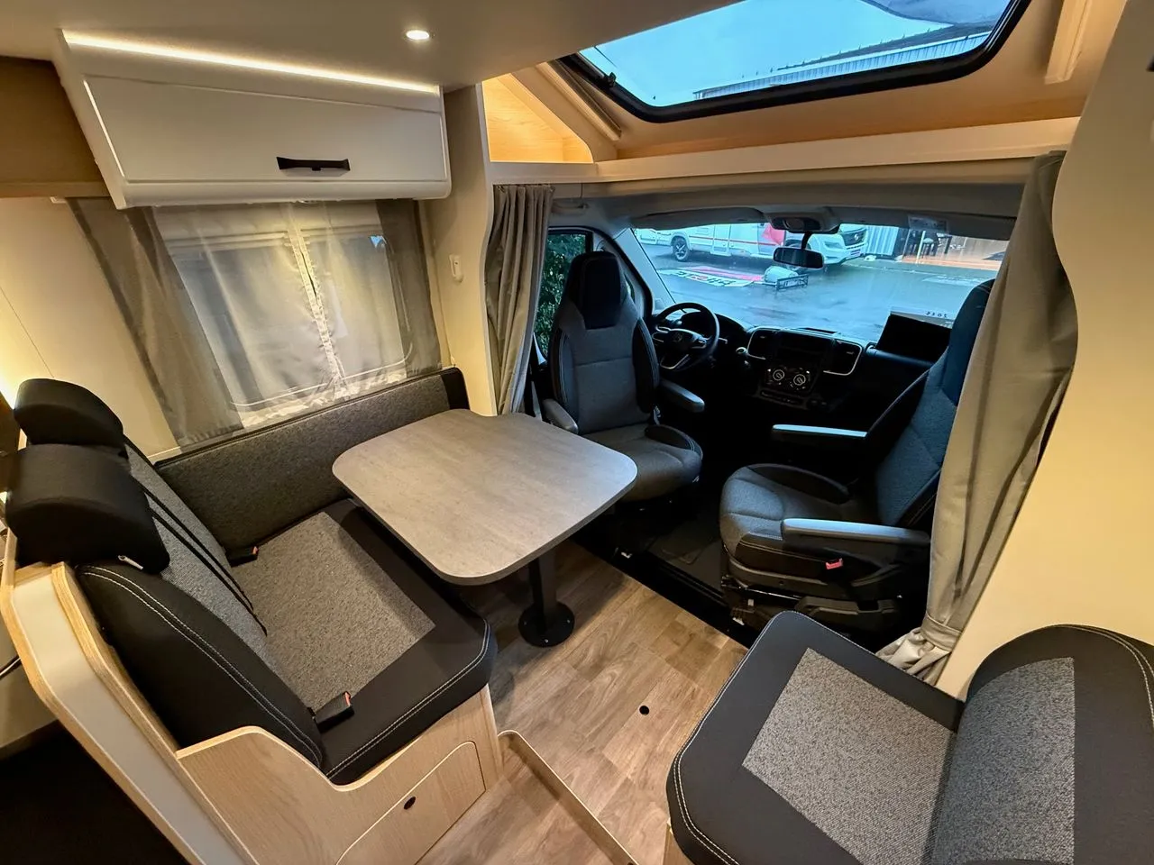 Camping-car - Sunlight - T 68 Access Plus 2025