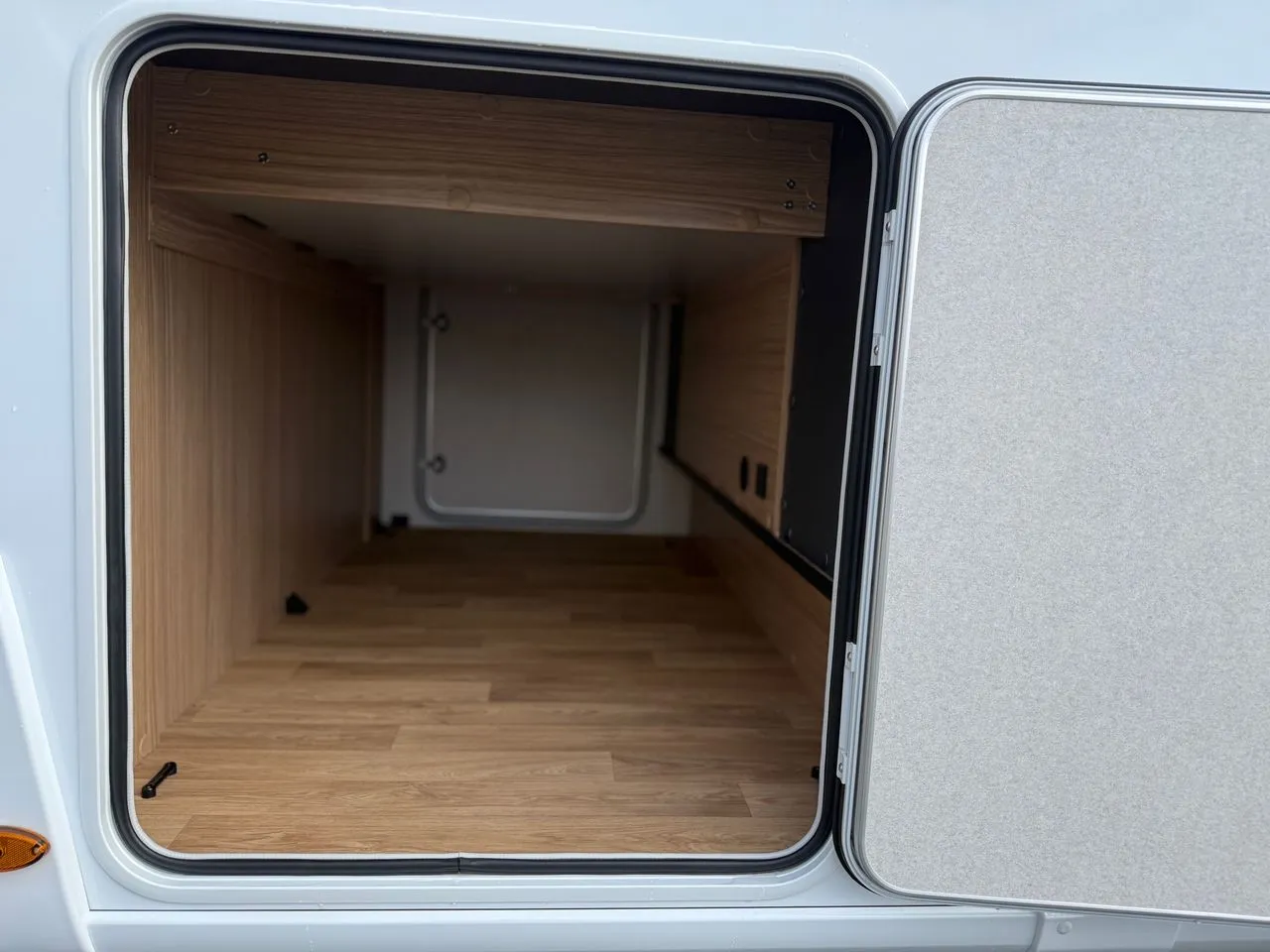 Camping-car - Pilote - P740FC EXPRESSION BOITE AUTOMATIQUE - 2025