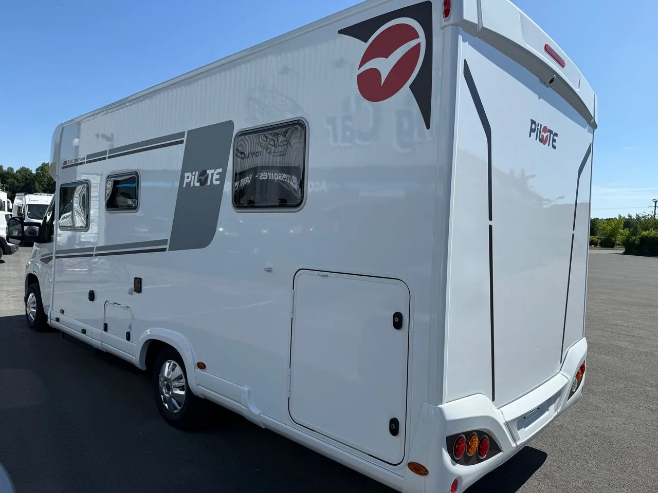 Camping-car - Pilote - P740FC EXPRESSION - 2025