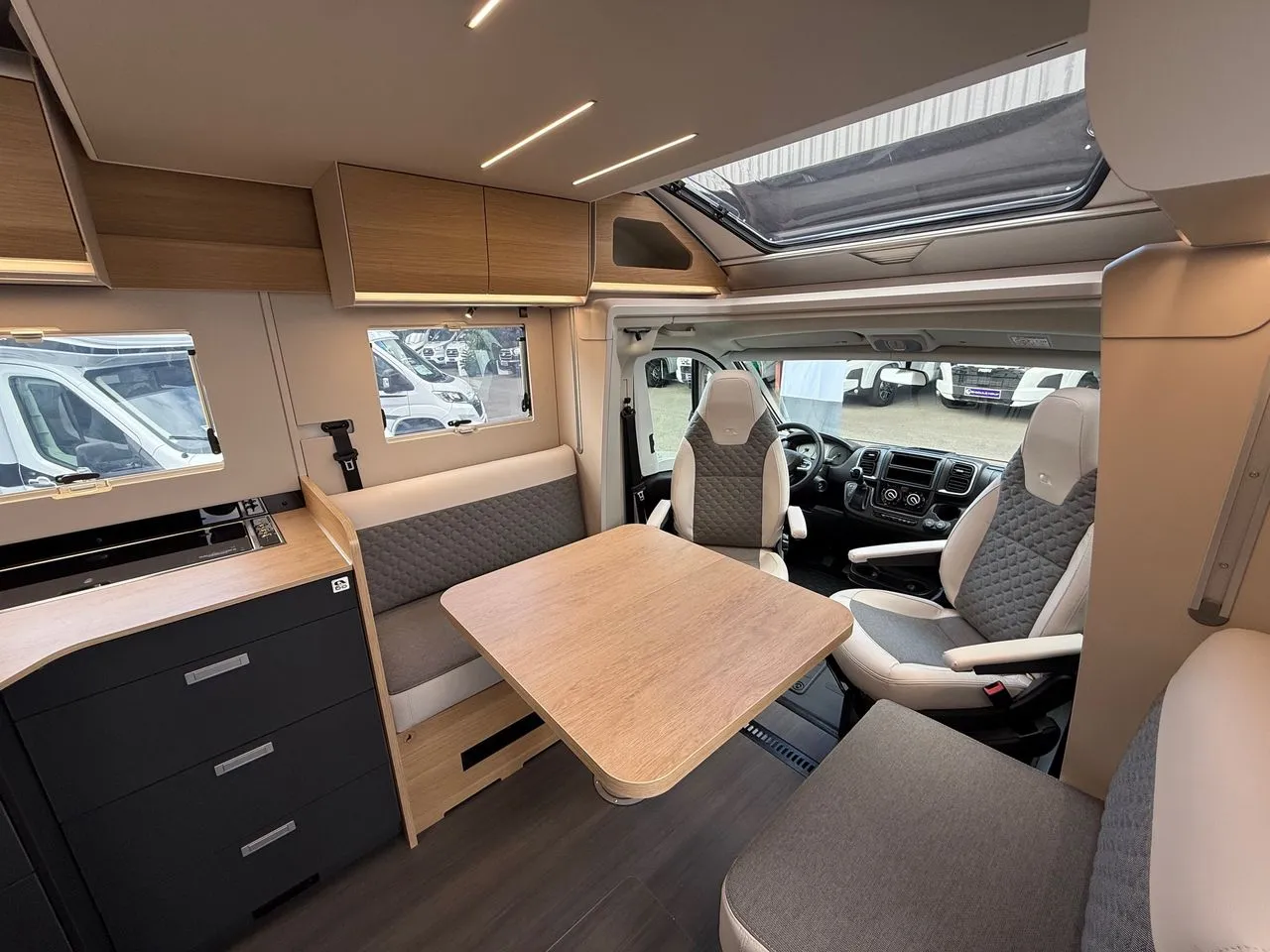 Camping-car - Adria - MATRIX 650 DC PACK ANNIVERSAIRE BOITE AUTO - 2026