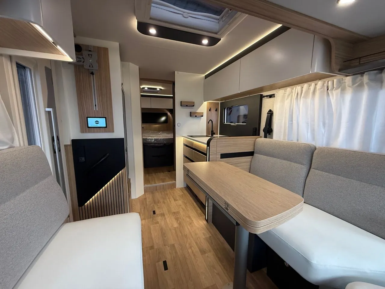 Camping-car - Pilote - G740 FC EVIDENCE