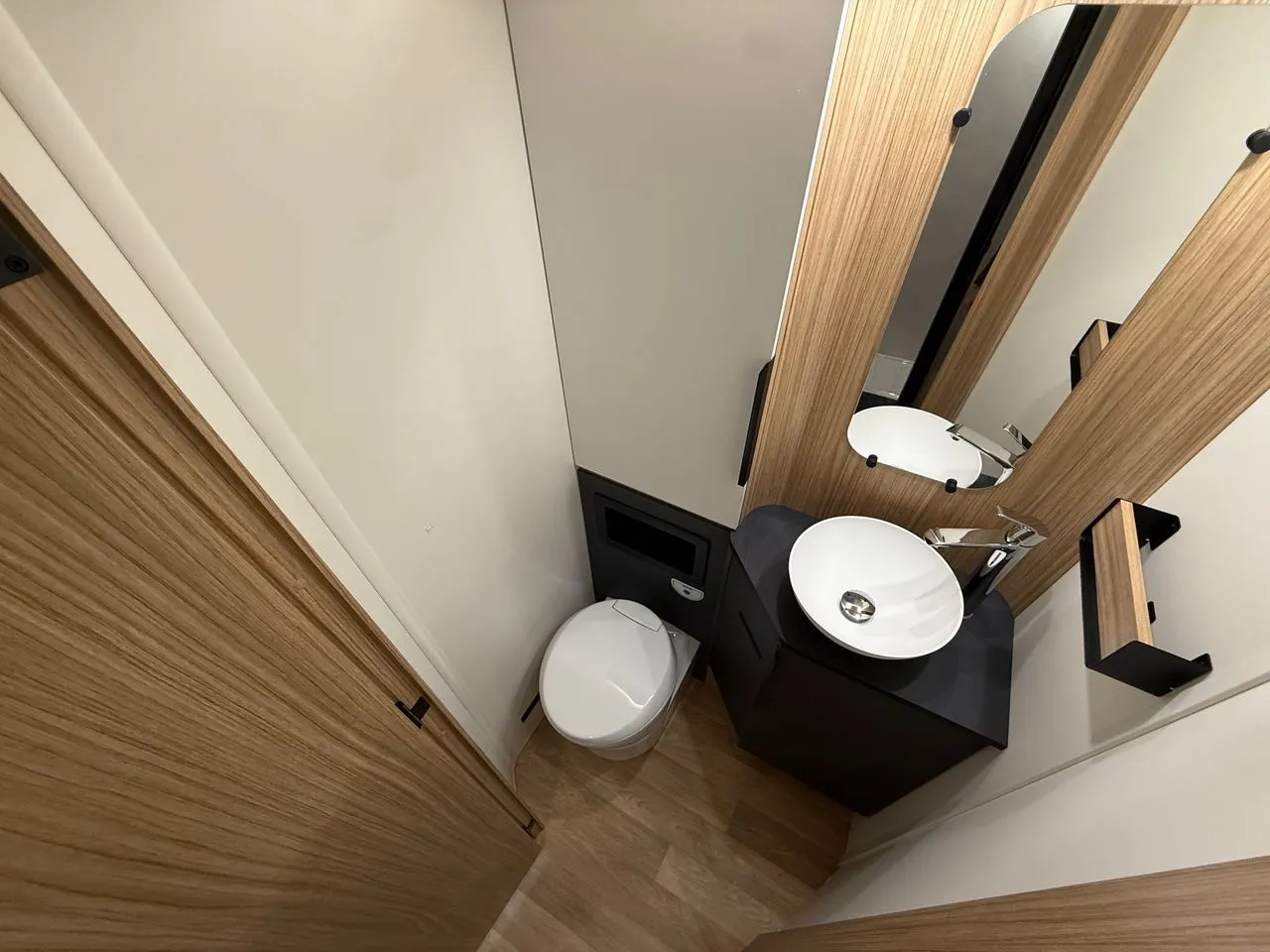 Camping-car - Pilote - G740 FC EVIDENCE