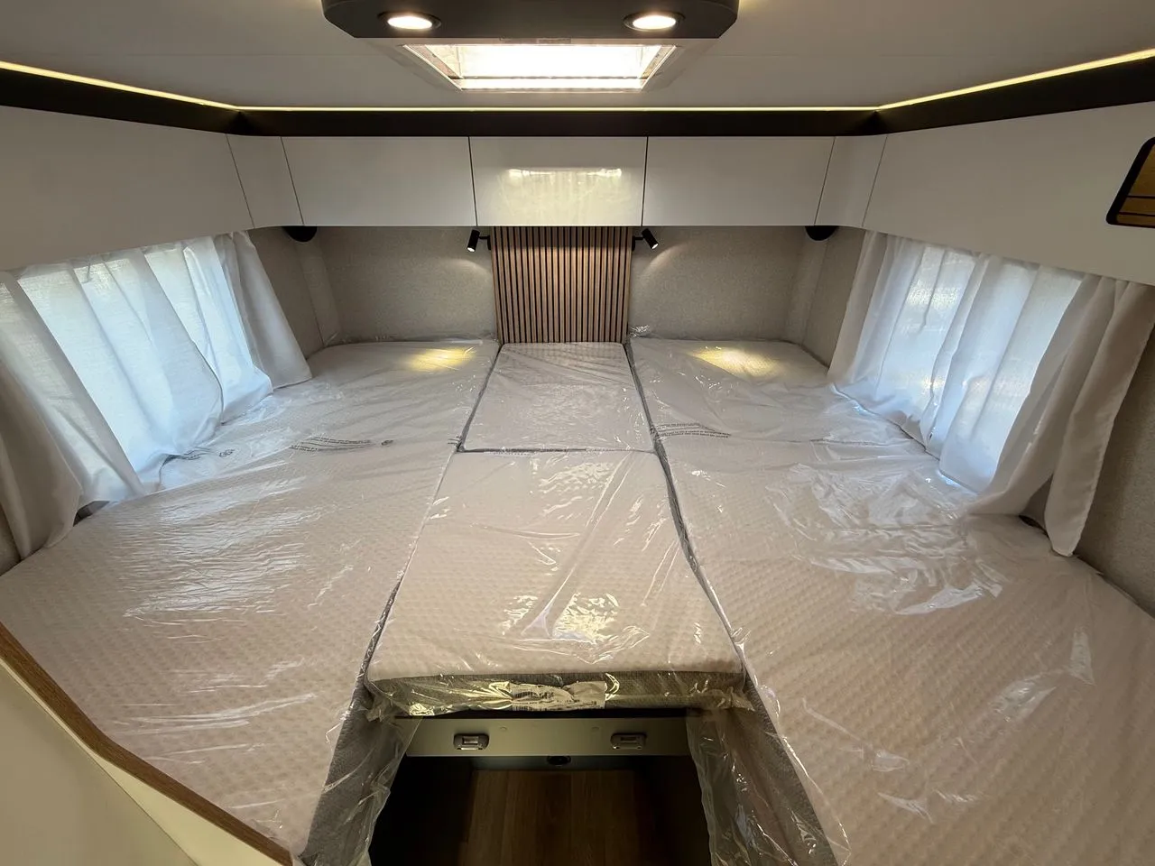 Camping-car - Pilote - G740FGJ - 2026