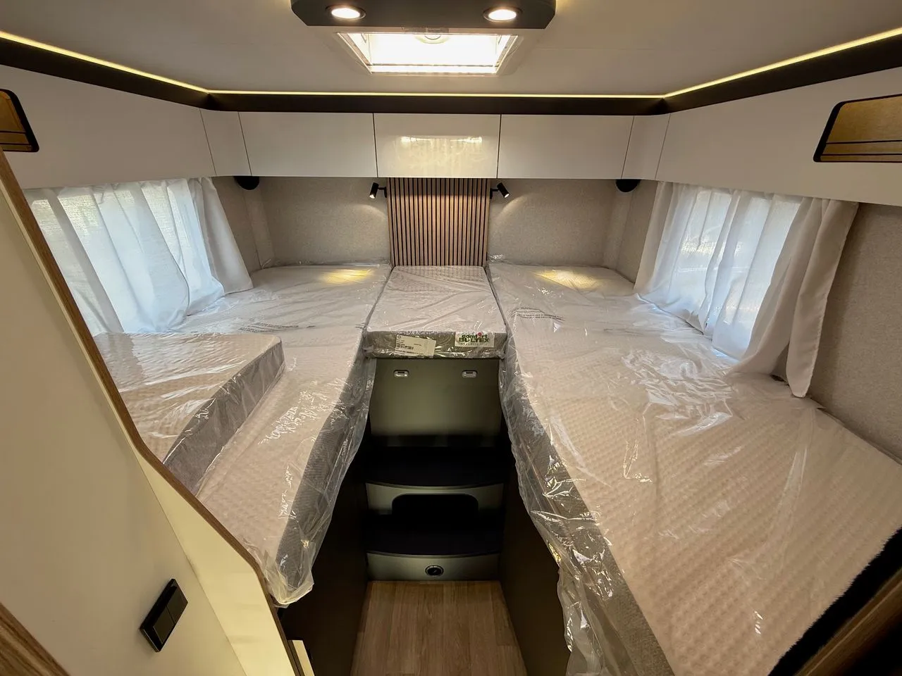 Camping-car - Pilote - G740FGJ - 2026