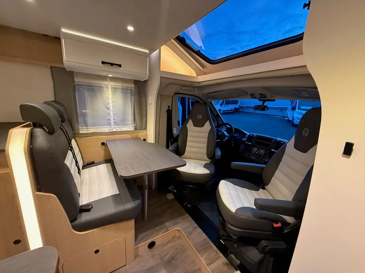 Camping-car - Sunlight - T58 BOITE AUTOMATIQUE - 2026