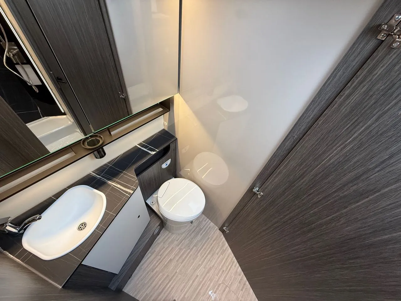 Camping-car - Mc Louis - NEVIS 881 BOITE AUTOMATIQUE - 2026