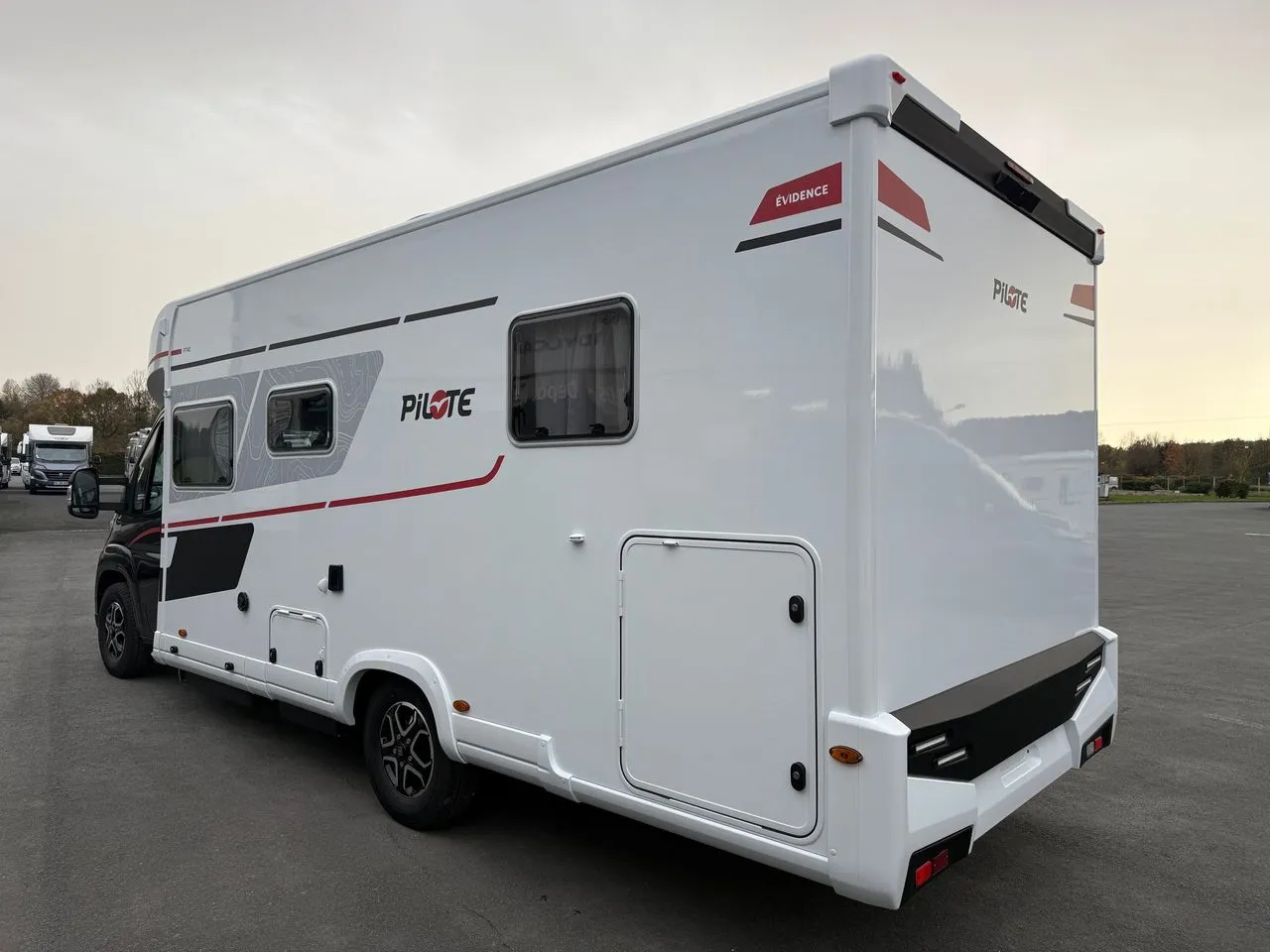 Camping-car - Pilote - P740 FC - 2026