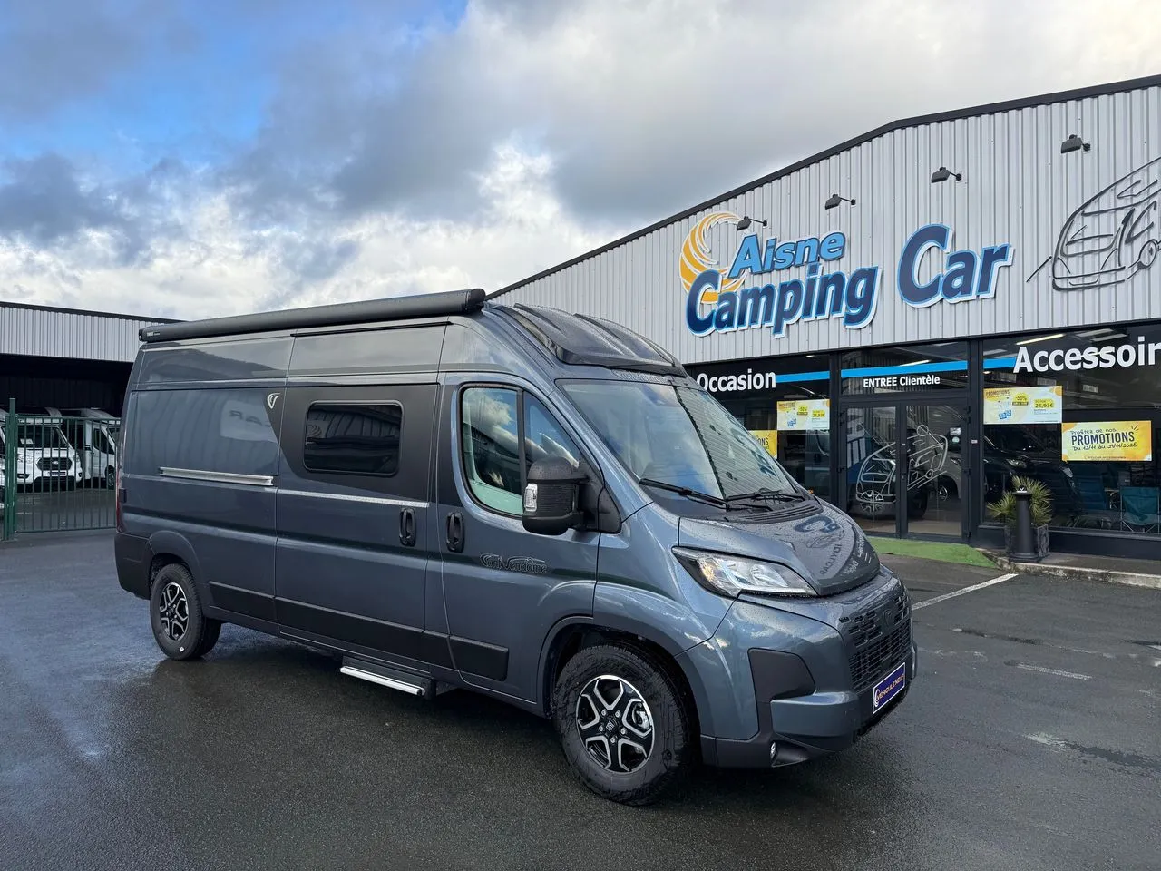 LEADER CAMP ELEGANCE