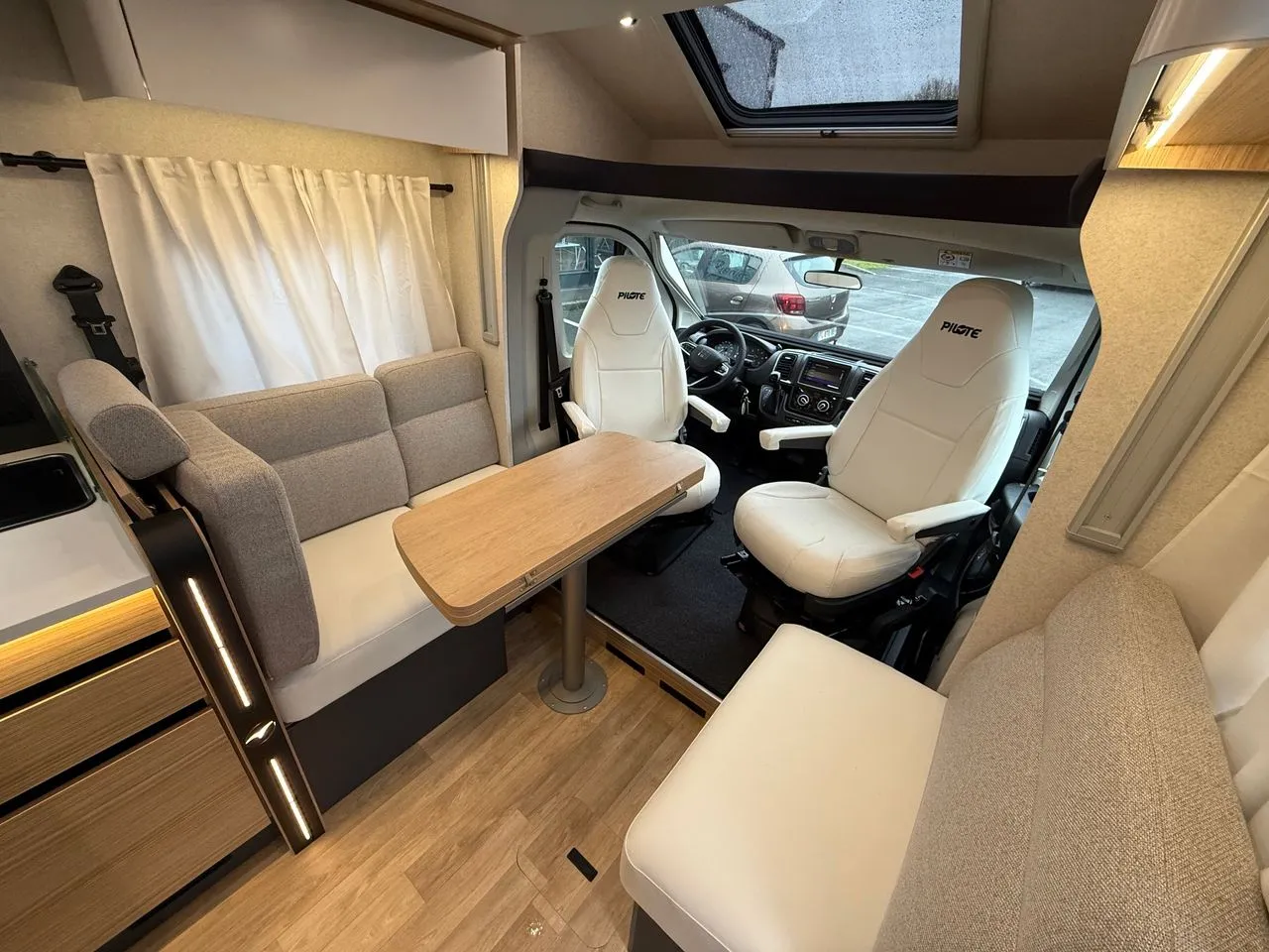 Camping-car - Pilote - P720 FC EVIDENCE - 2026