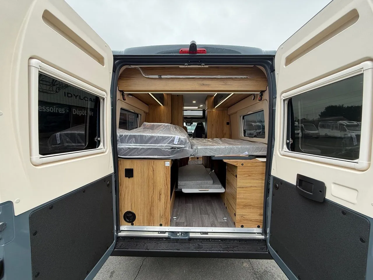 Fourgon aménagé - Font Vendôme - DUO VAN ELEGANCE LITS JUMEAUX - 2026