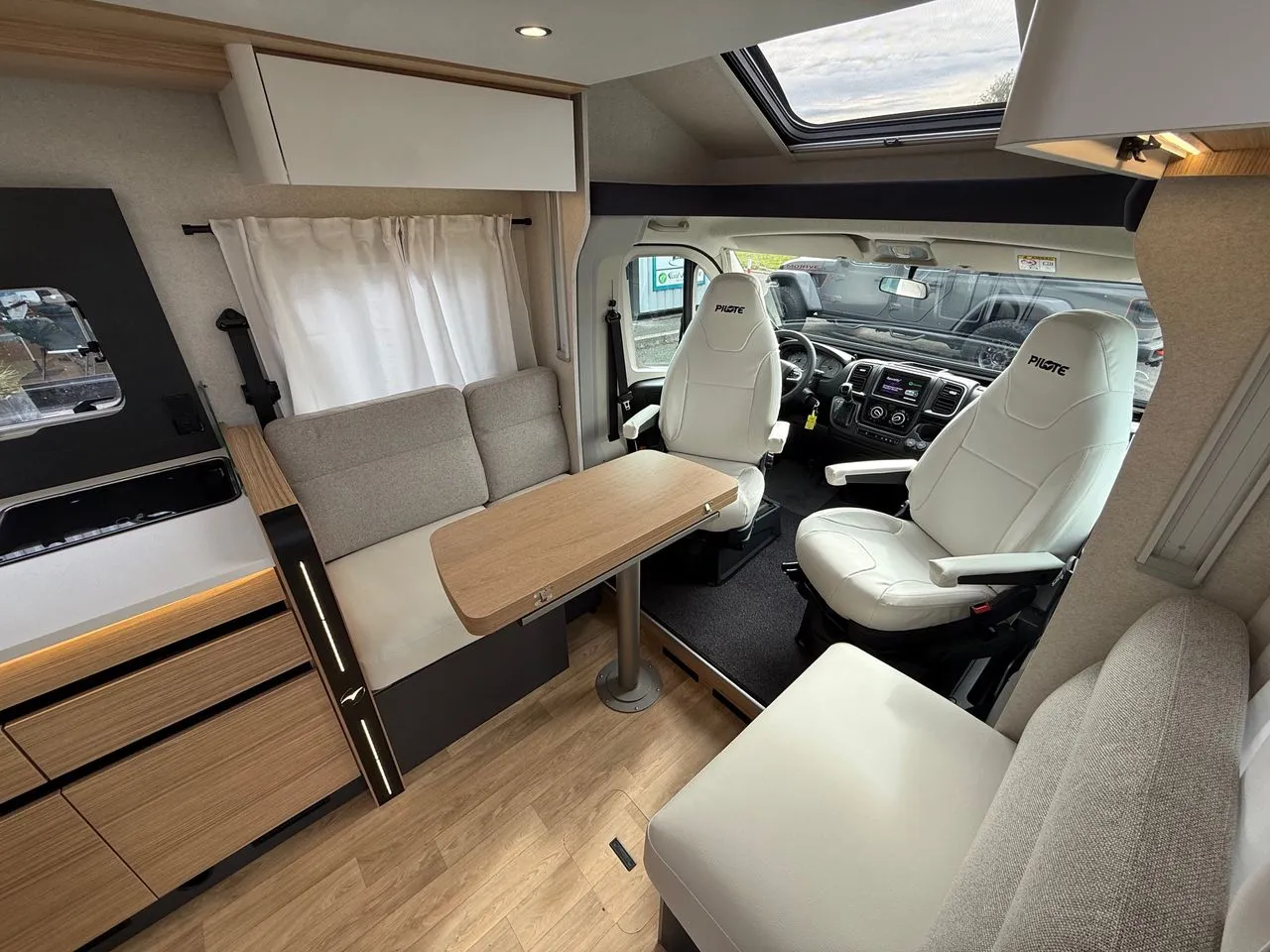 Camping-car - Pilote - P720 FGJ EVIDENCE - 2026