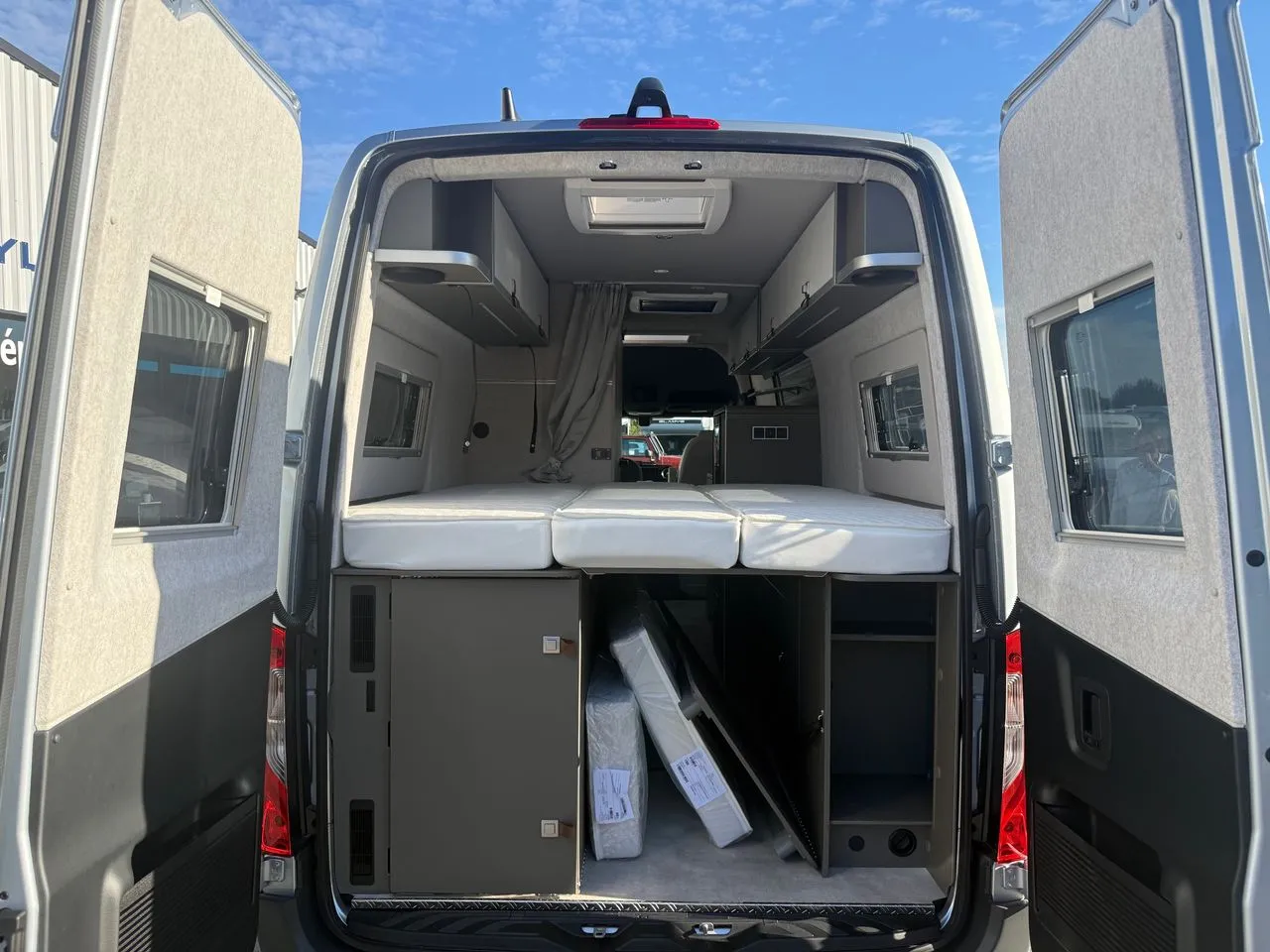 Fourgon aménagé - Hymer Camper Vans - GRAND CANYON S 700 - 2027