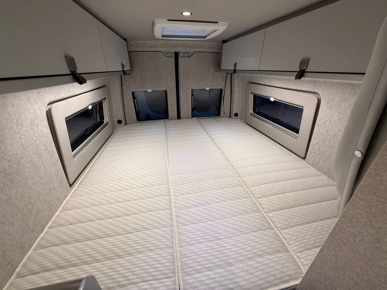 Fourgon aménagé - Hymer Camper Vans - GRAND CANYON S 700 - 2027