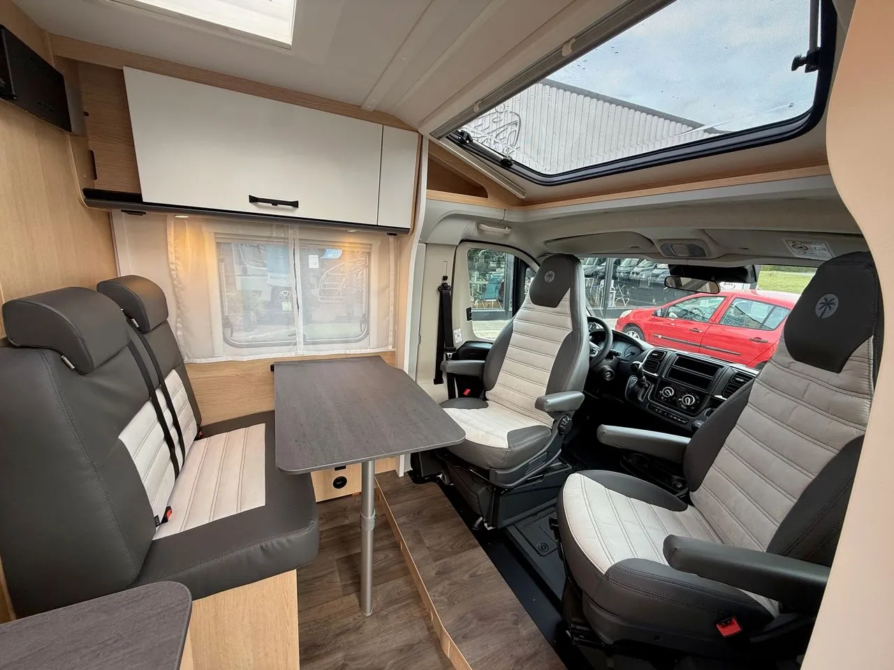 Camping-car - Sunlight - V66 ADVENTURE - 2027