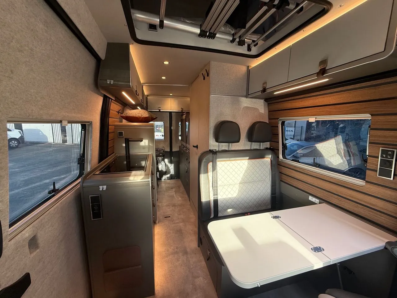 Fourgon aménagé - Hymer Camper Vans - GRAND CANYON S 600 CROSSOVER SERIE SPECIALE - 2027