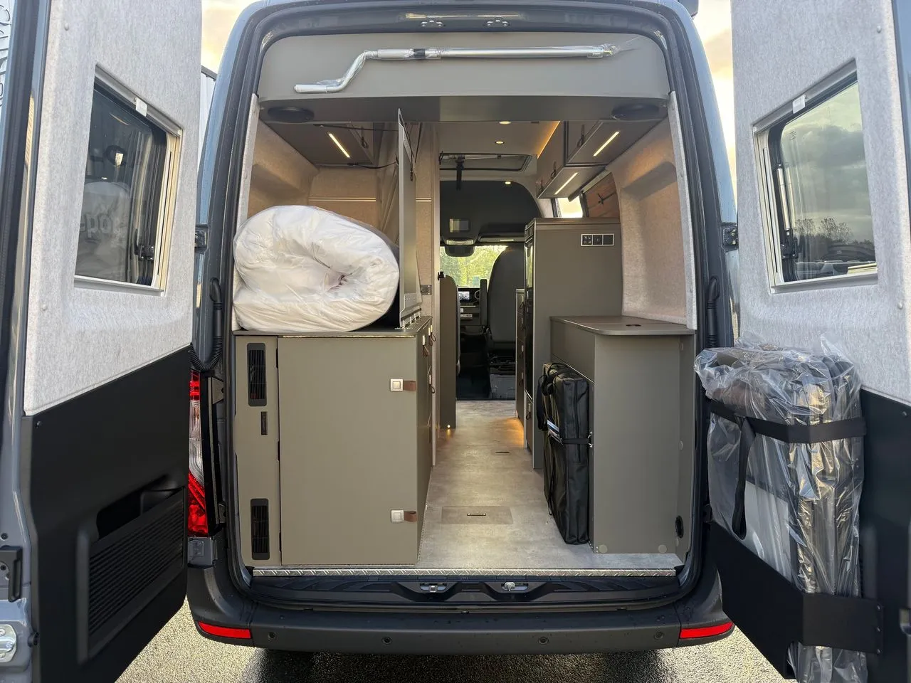 Fourgon aménagé - Hymer Camper Vans - GRAND CANYON S 600 CROSSOVER SERIE SPECIALE - 2027
