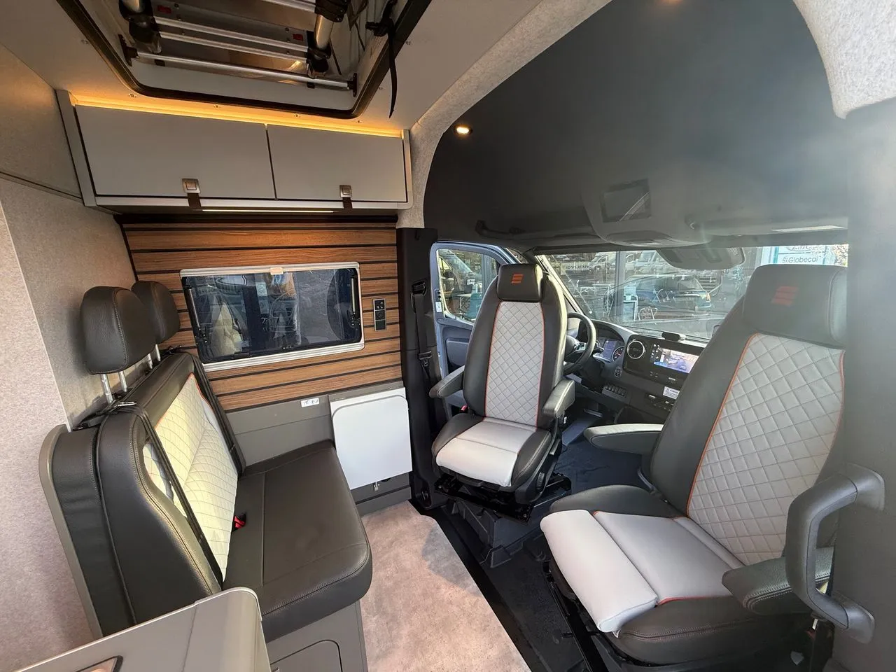 Fourgon aménagé - Hymer Camper Vans - GRAND CANYON S 600 CROSSOVER SERIE SPECIALE - 2027