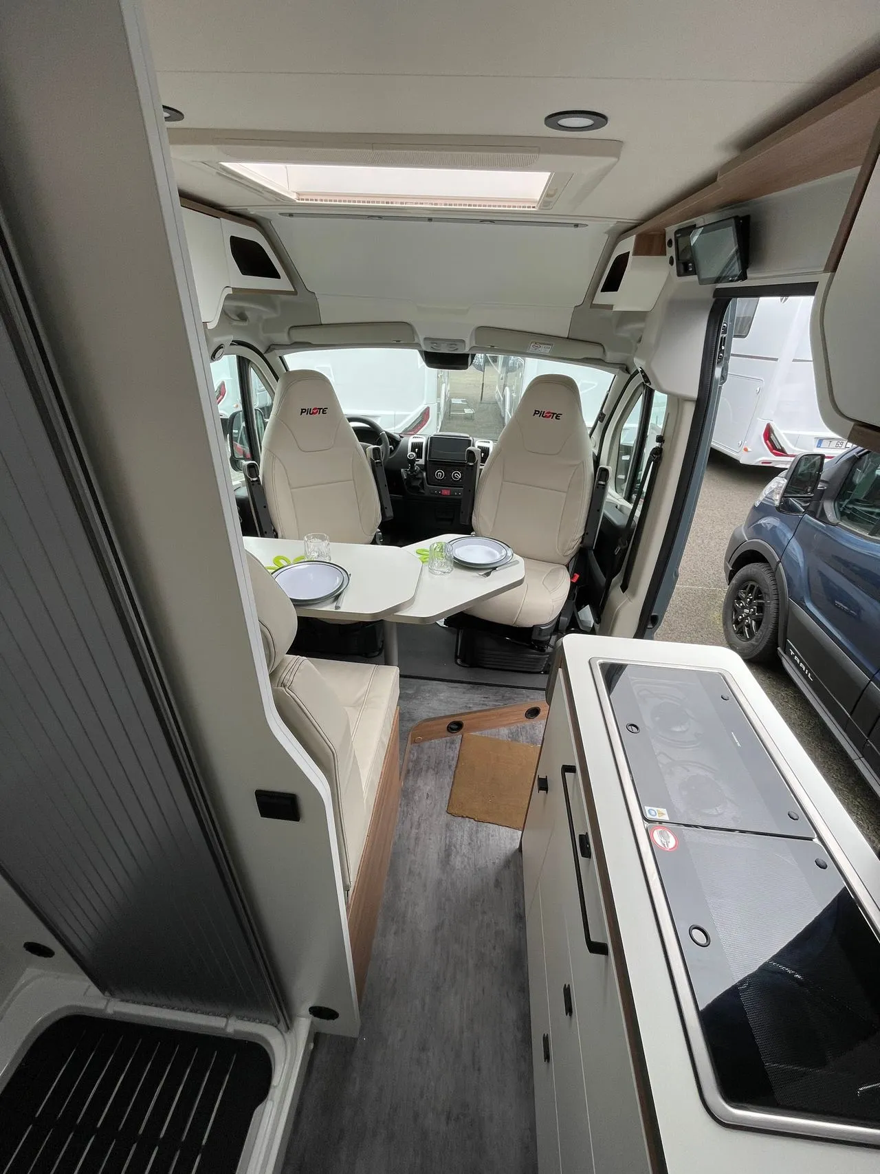 Fourgon aménagé - Pilote - V 630 J X EDITION + - 2024