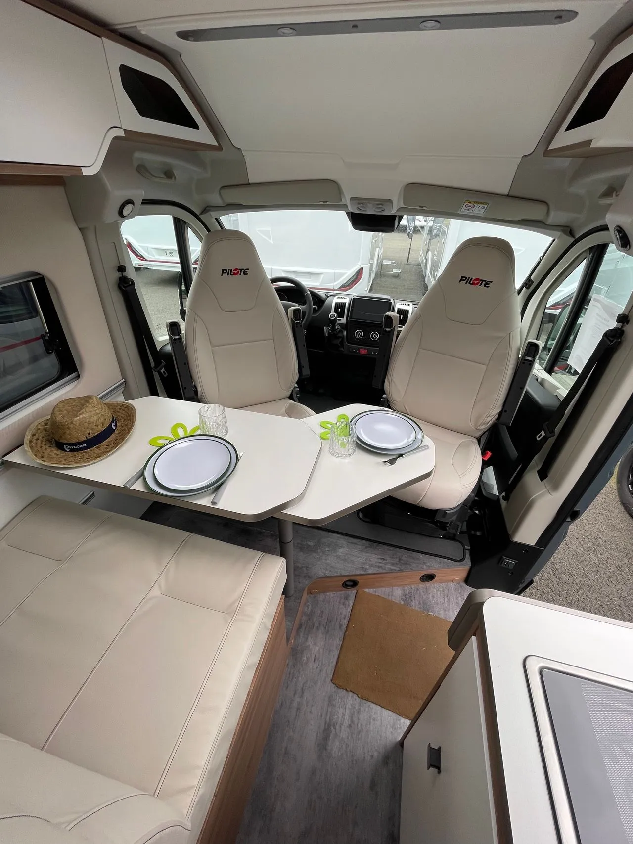 Fourgon aménagé - Pilote - V 630 J X EDITION + - 2024