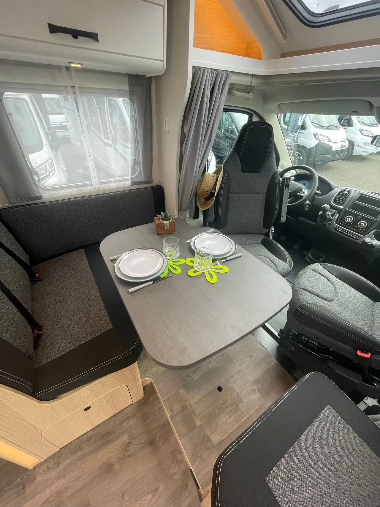 Camping-car - Sunlight - T 68 Access + - 2025
