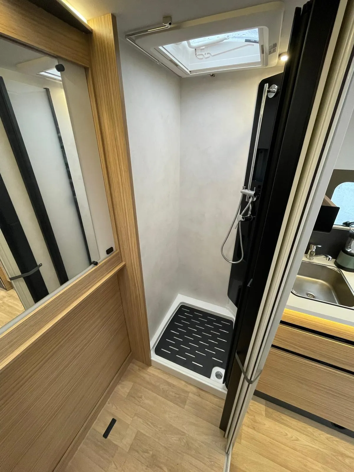 Camping-car - Pilote - G 690 D Expression - 2025