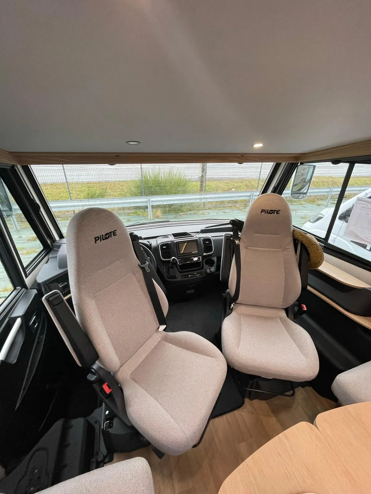 Camping-car - Pilote - G 690 D Expression - 2025