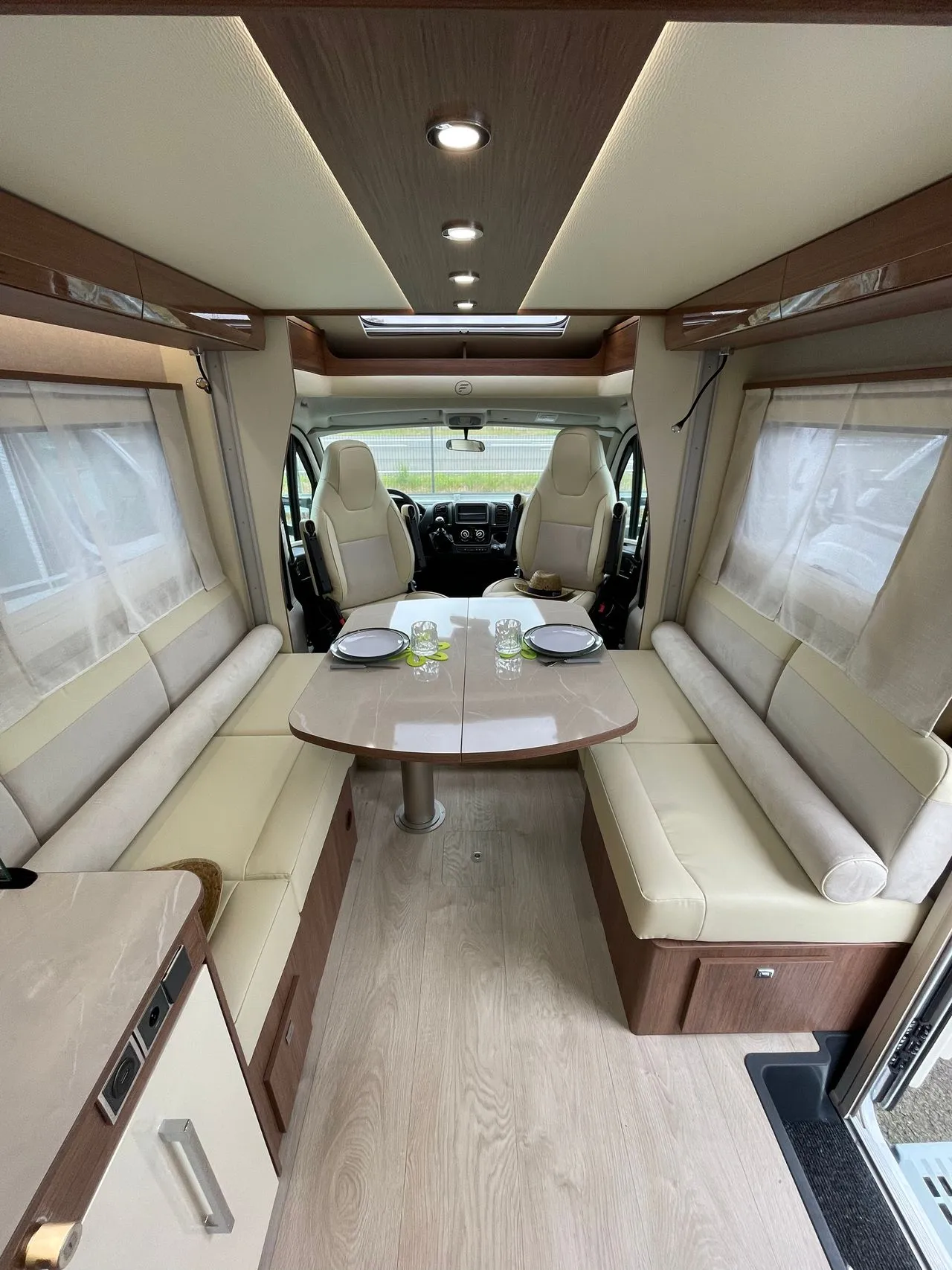 Camping-car - Fleurette - Magister 67 LO - 2025