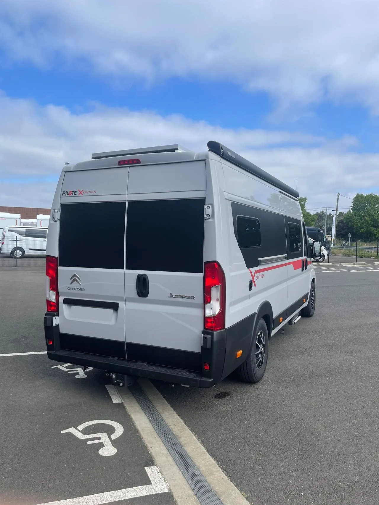 V 630 J X Edition Fit 