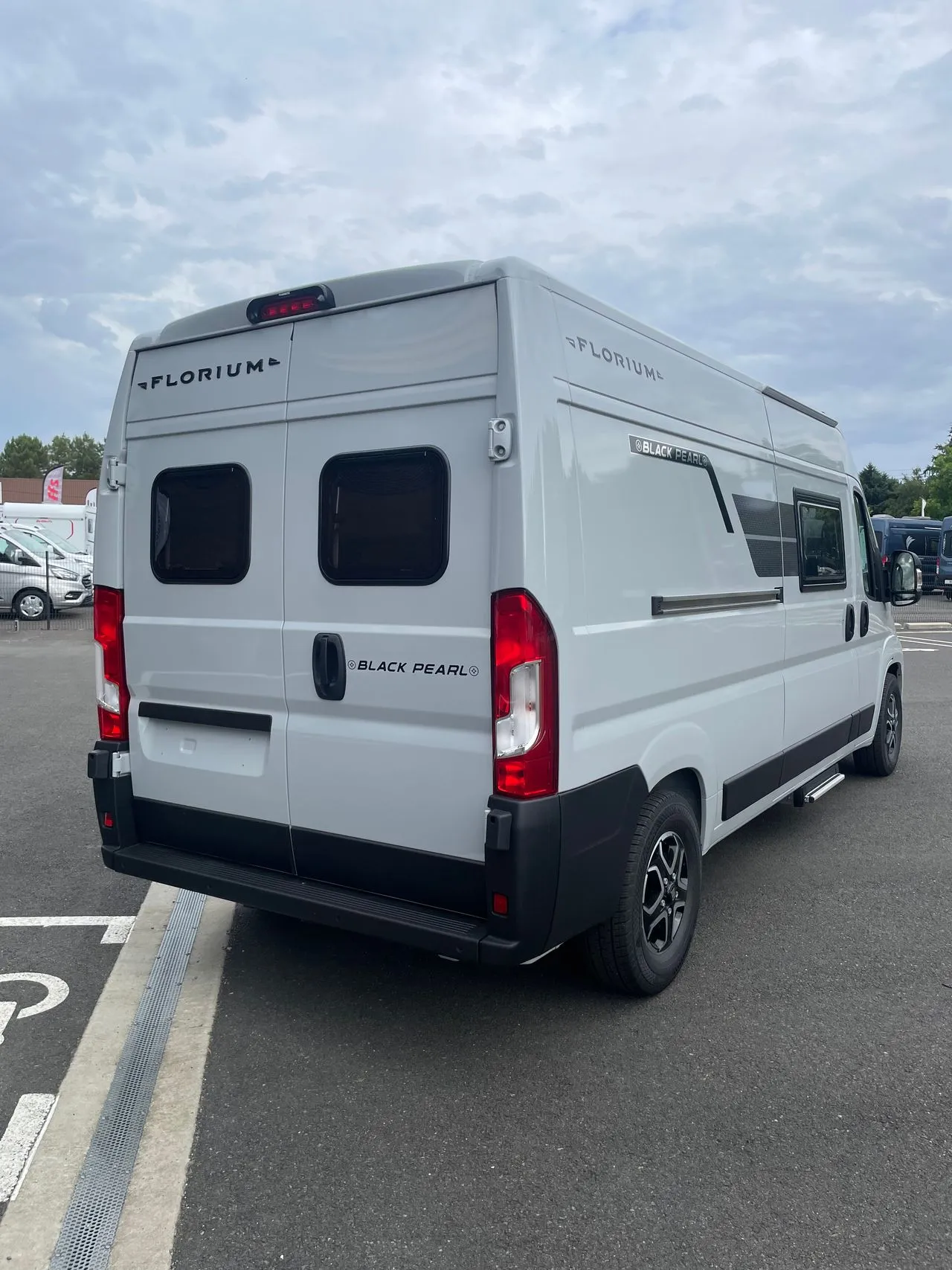 Fourgon aménagé - Fleurette - 59 LT - 2025