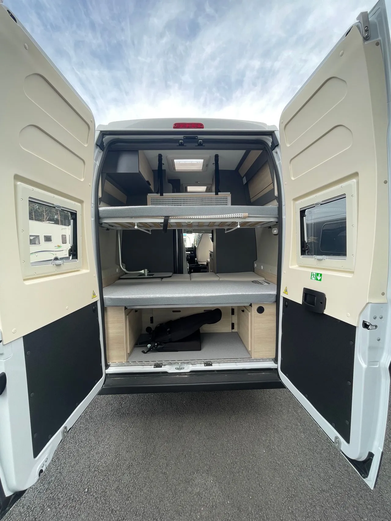 Fourgon aménagé - Dreamer - Camperfive Fun + - 2025