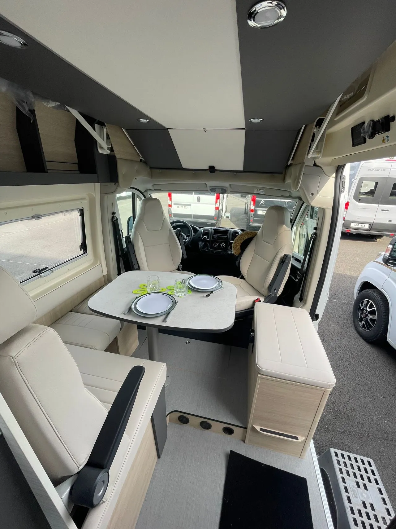 Fourgon aménagé - Dreamer - Camperfive Fun + - 2025