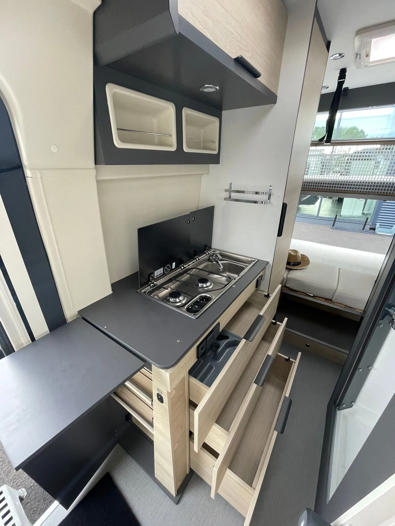 Fourgon aménagé - Dreamer - Camperfive Fun + - 2025