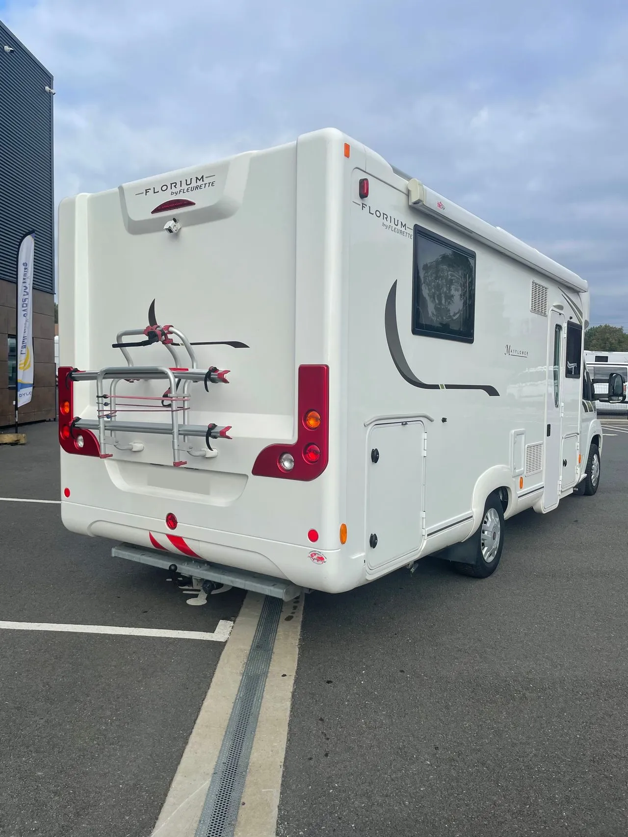 Mayflower 73 LJS