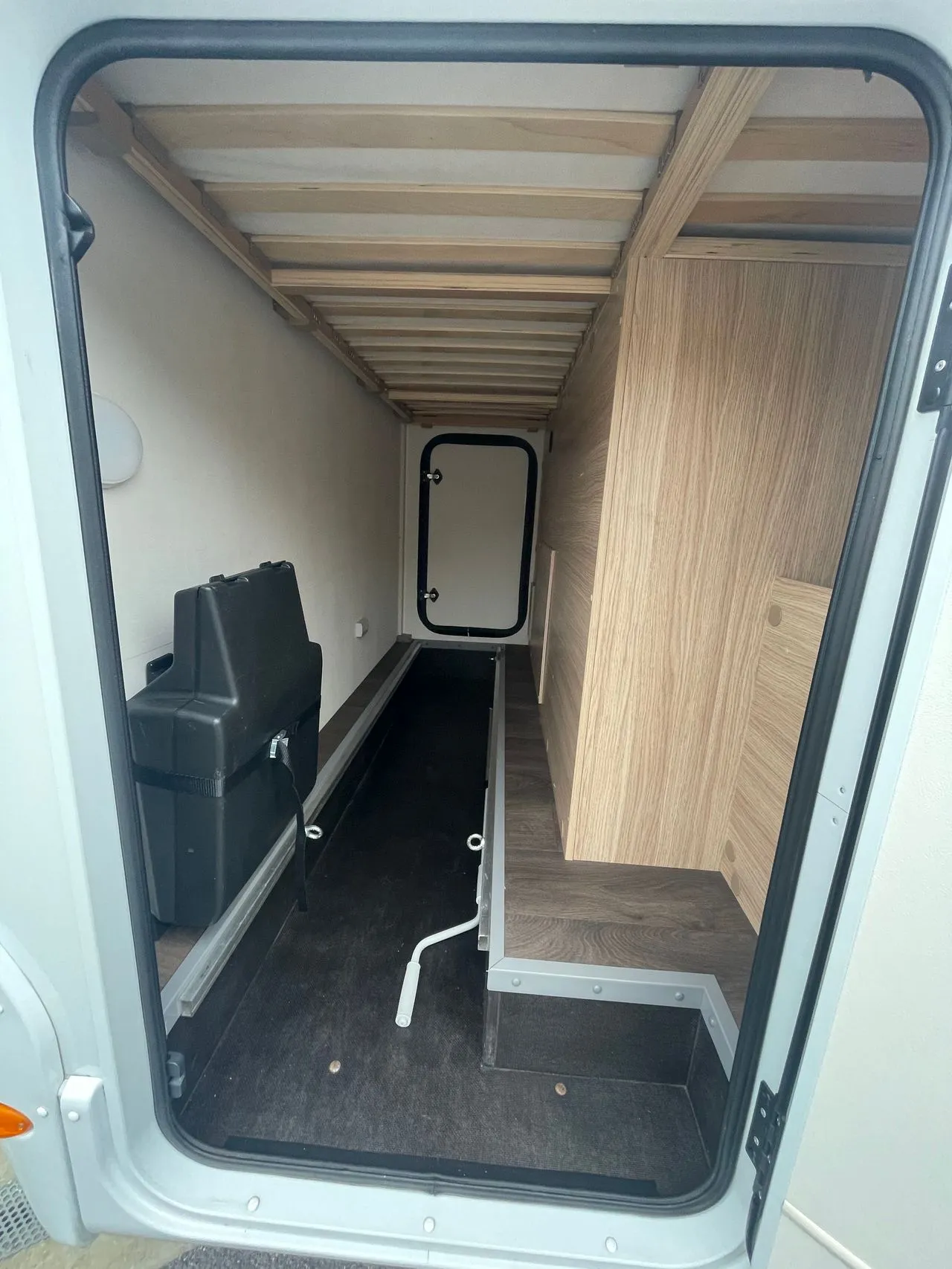 V 60 Adventure Edition