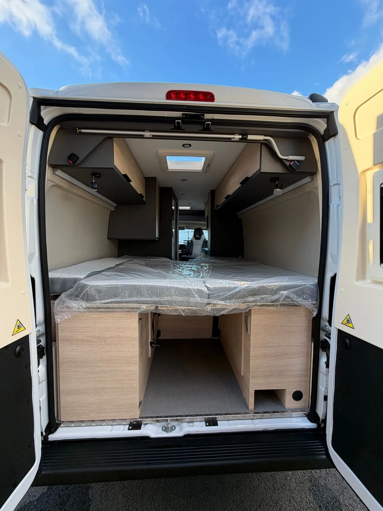 Fourgon aménagé - Dreamer - D 68 / 20 ans - 2025