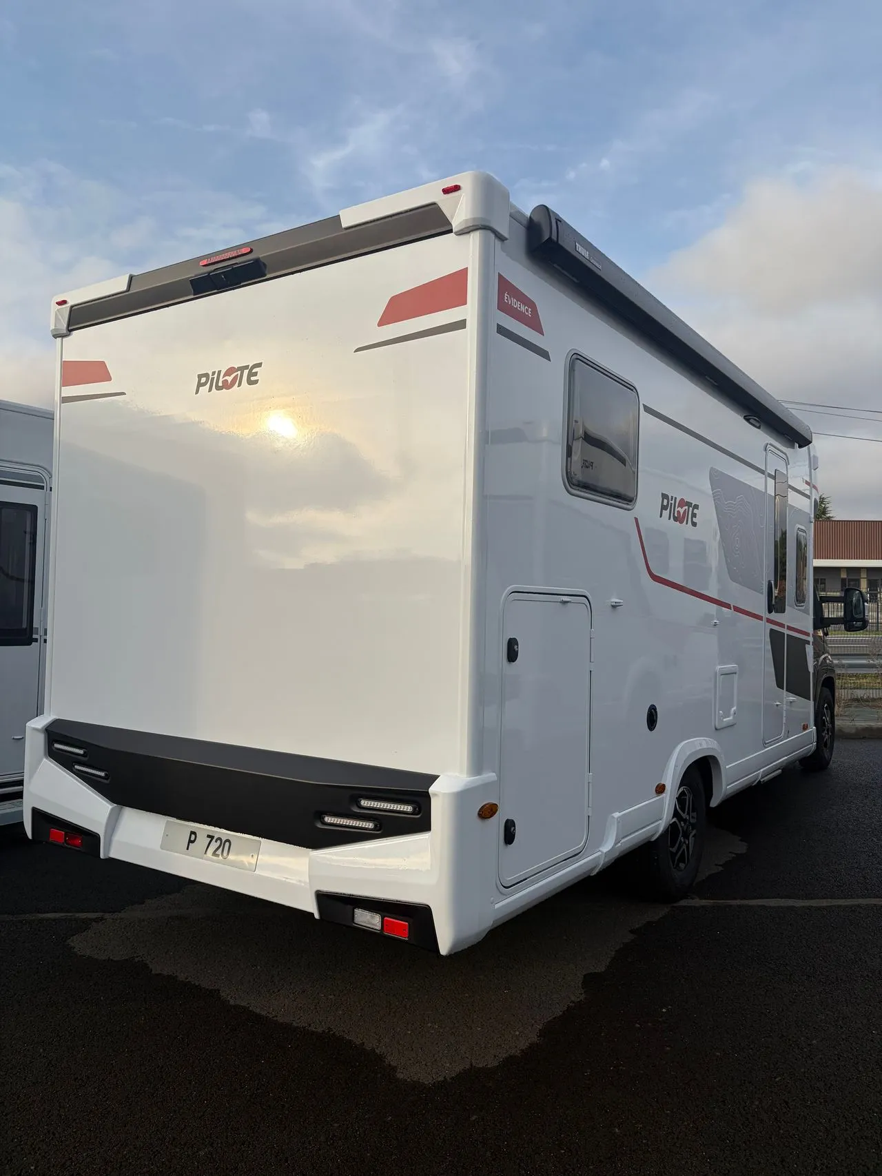 Camping-car - Pilote - P 720 FGJ - 2026