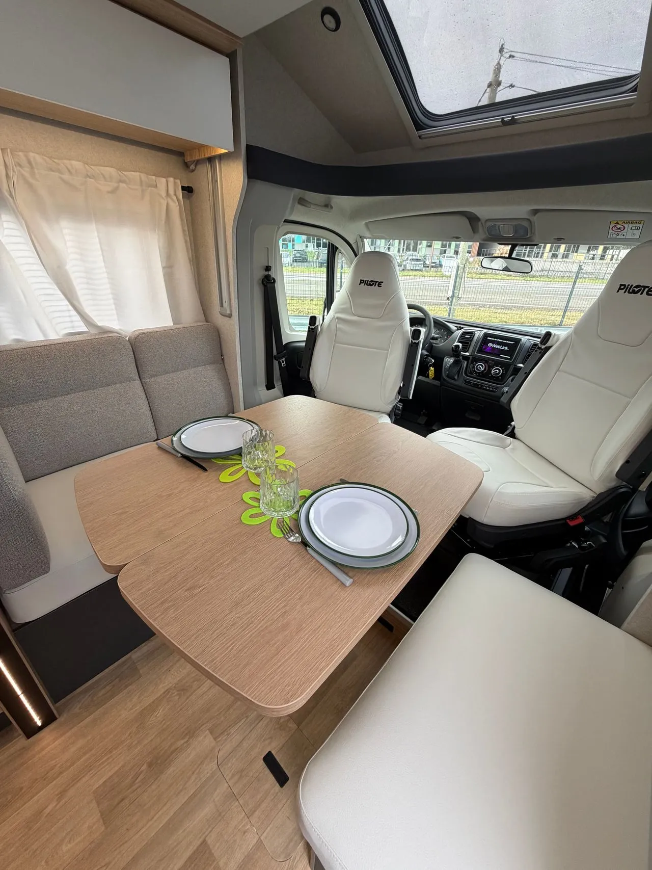 Camping-car - Pilote - P 720 FGJ - 2026