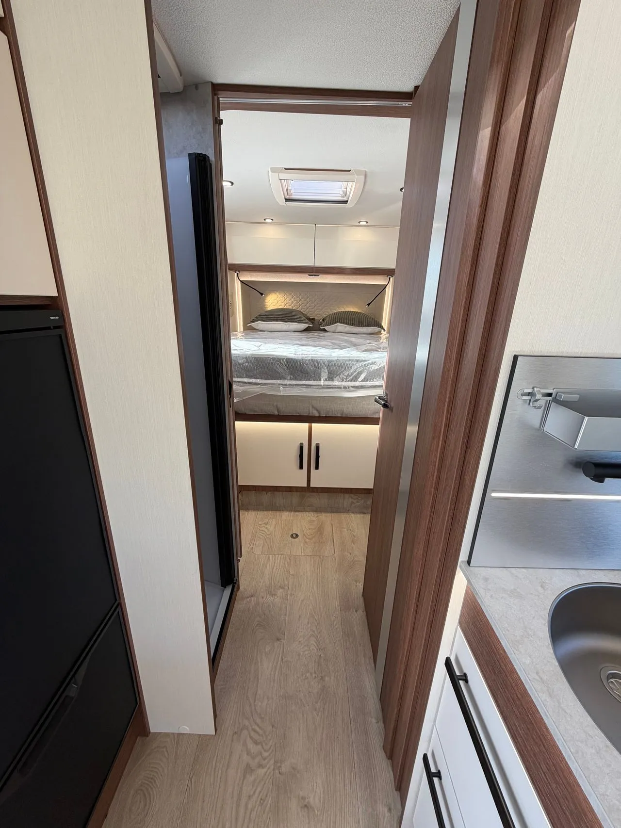 Camping-car - Fleurette - Discover 75 LMF Wellness - 2026