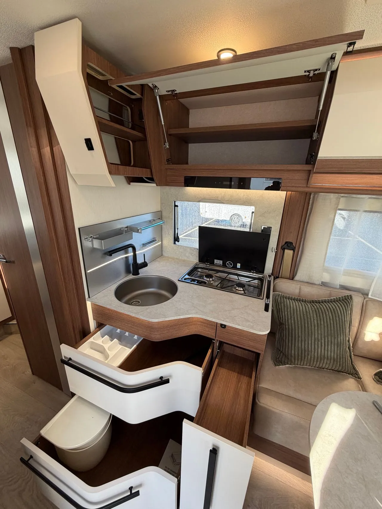 Camping-car - Fleurette - Discover 75 LMF Wellness - 2026