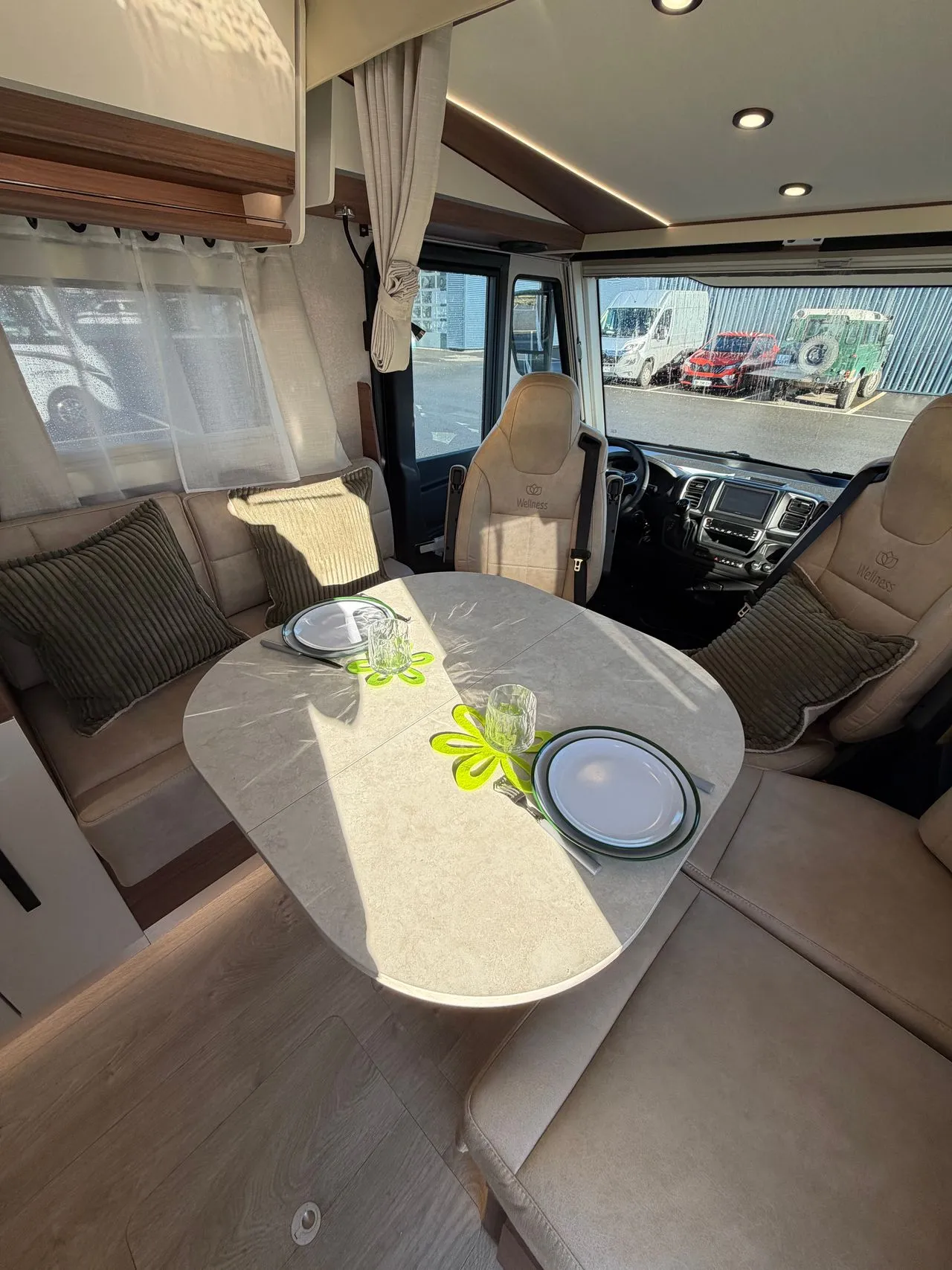 Camping-car - Fleurette - Discover 75 LMF Wellness - 2026