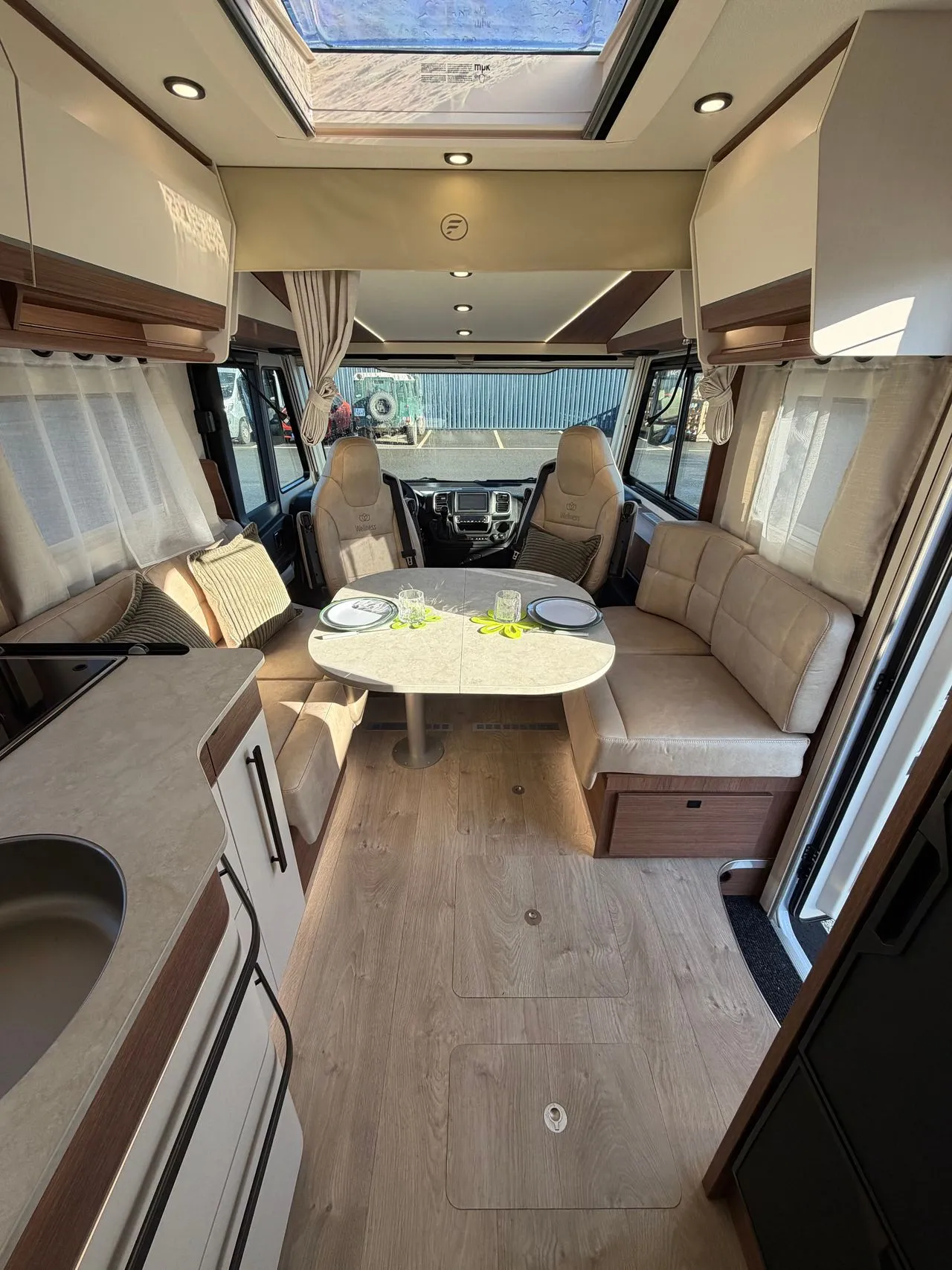 Camping-car - Fleurette - Discover 75 LMF Wellness - 2026