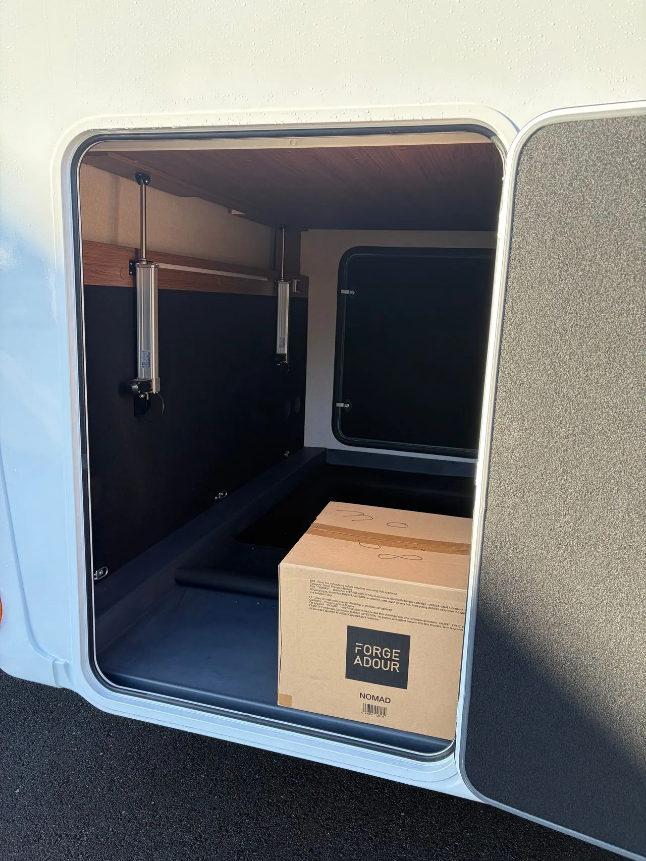 Camping-car - Fleurette - Discover 75 LMF Wellness - 2026