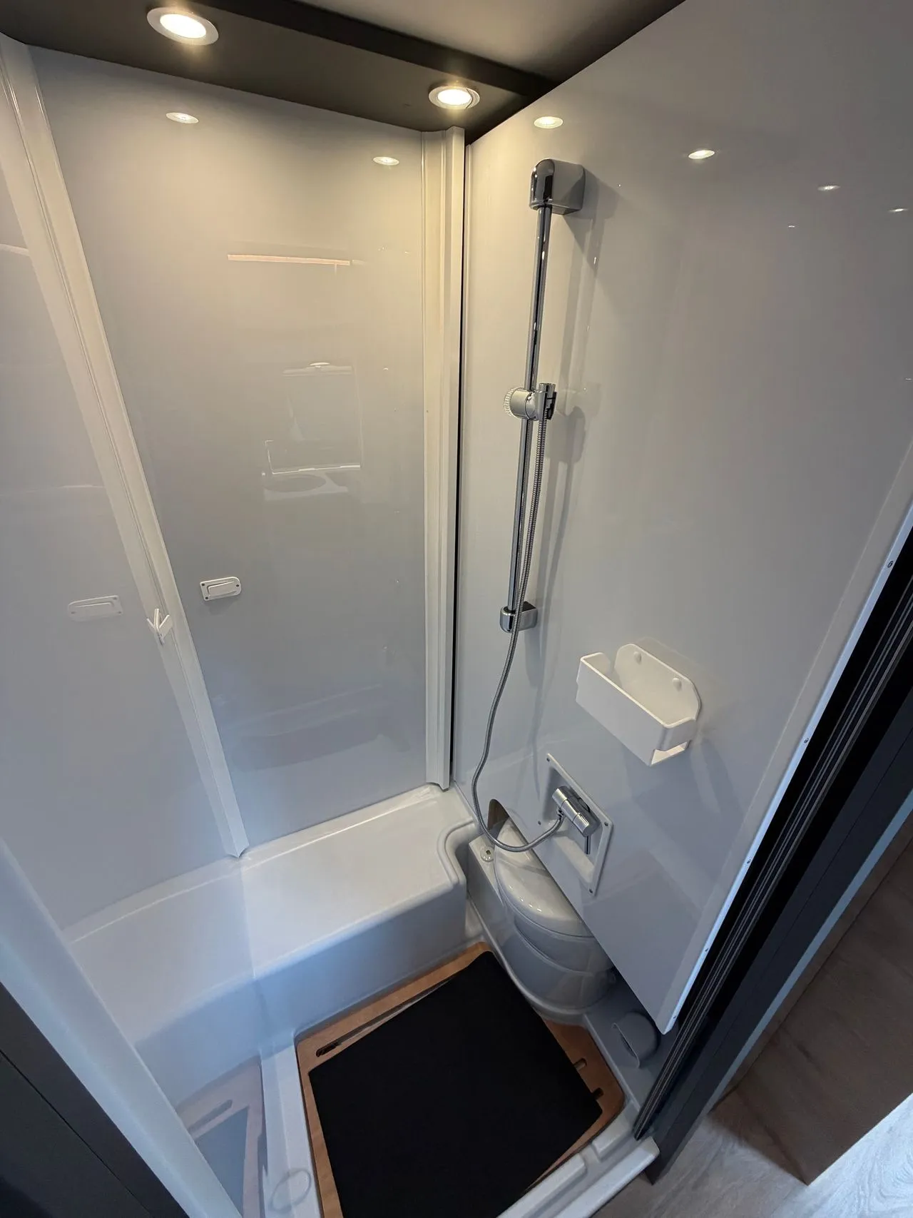 Camping-car - Dethleffs - Globebus Camp T 4 - 2026