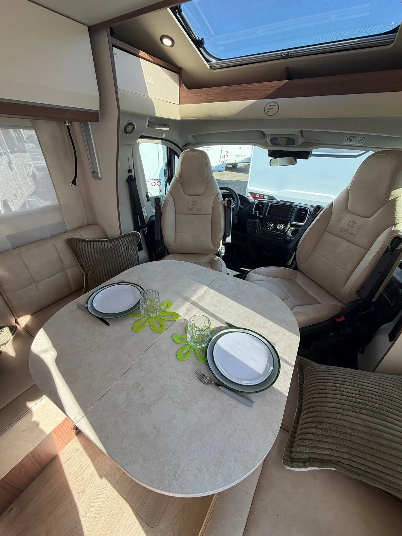 Camping-car - Fleurette - Magister 74 LMF WELLNESS - 2026