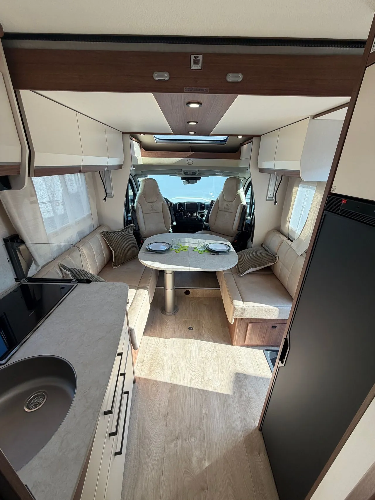Camping-car - Fleurette - Magister 74 LMF WELLNESS - 2026