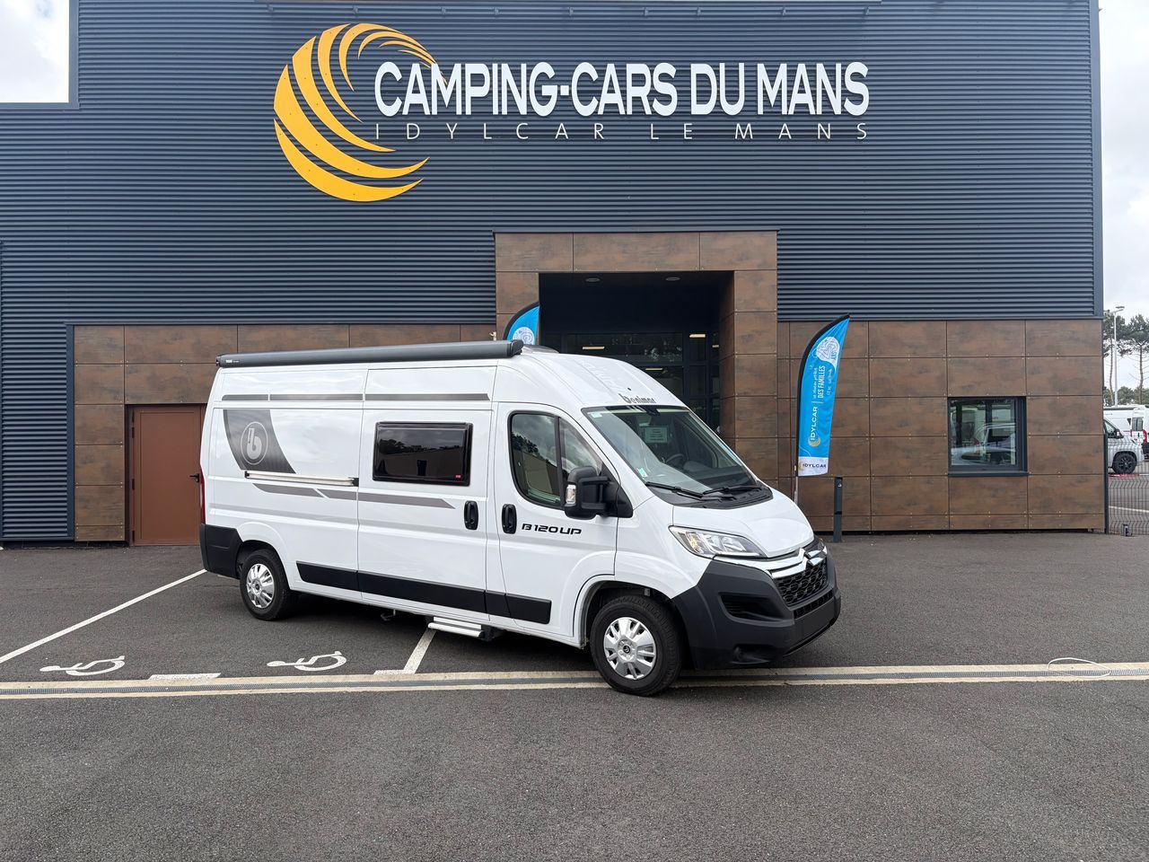 Camping-car BENIMAR 120 UP